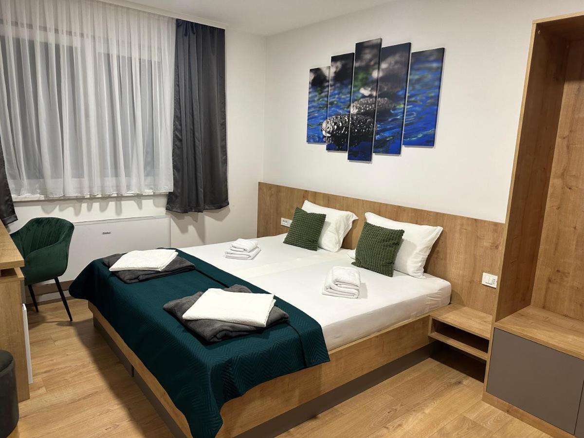 Rooms Slavonski Brod Exterior foto